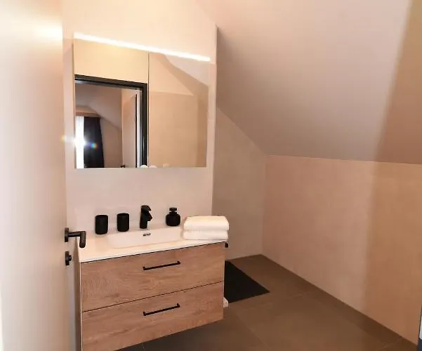 Village Loft 게스트하우스 3*